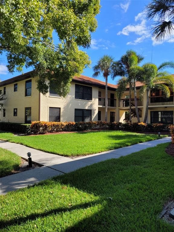 1008 HAMMOCK PINE BOULEVARD UNIT 1008 CLEARWATER, FL 33761