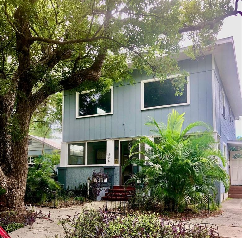 228 12TH AVENUE N ST PETERSBURG, FL 33701