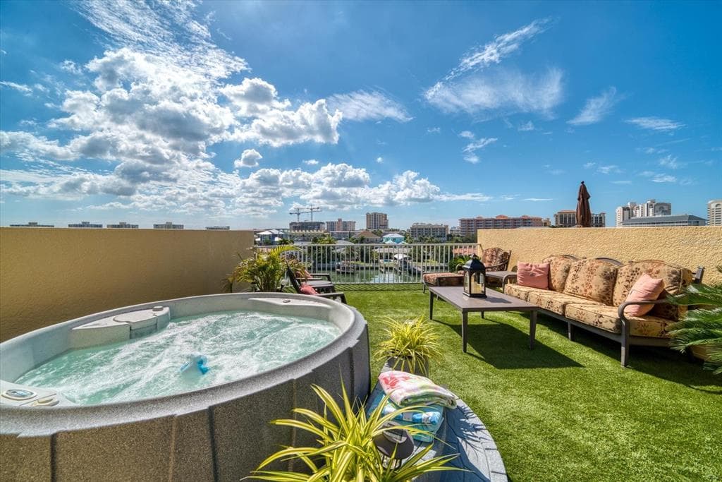 145 BRIGHTWATER DRIVE UNIT 6 CLEARWATER BEACH, FL 33767