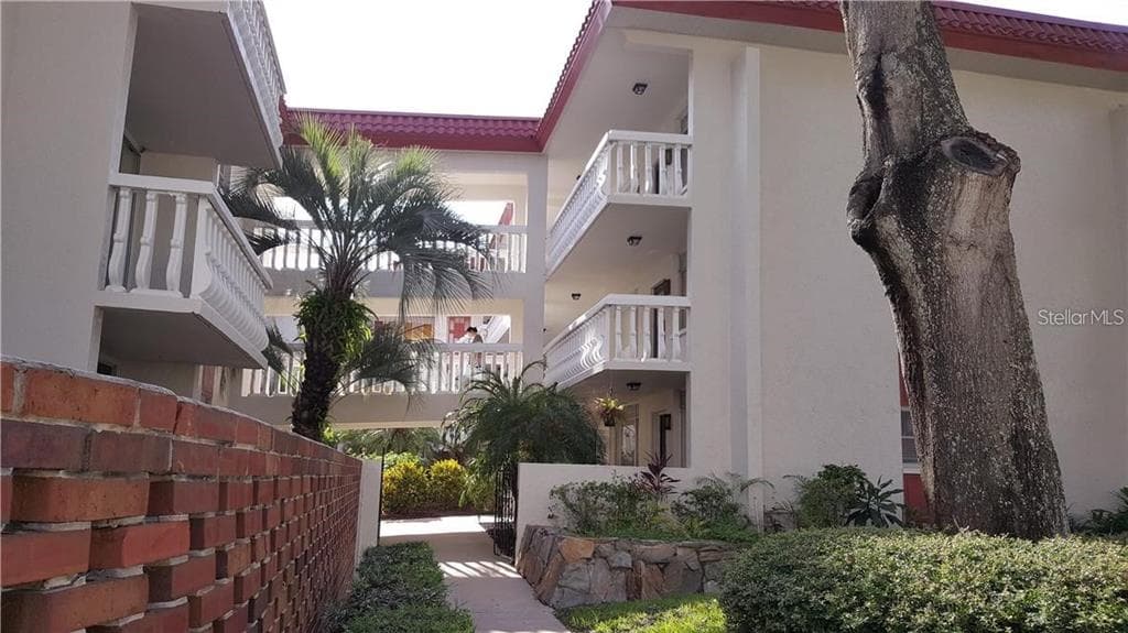 1001 PEARCE DRIVE UNIT 311 CLEARWATER, FL 33764