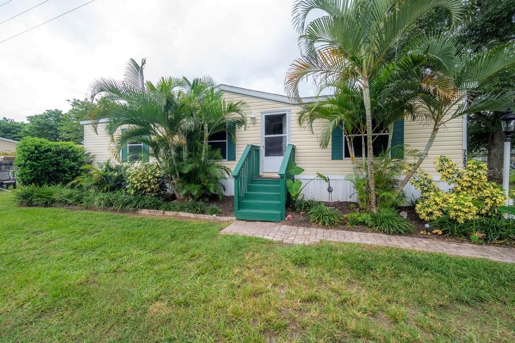 7201 N AMOS AVENUE TAMPA, FL 33614