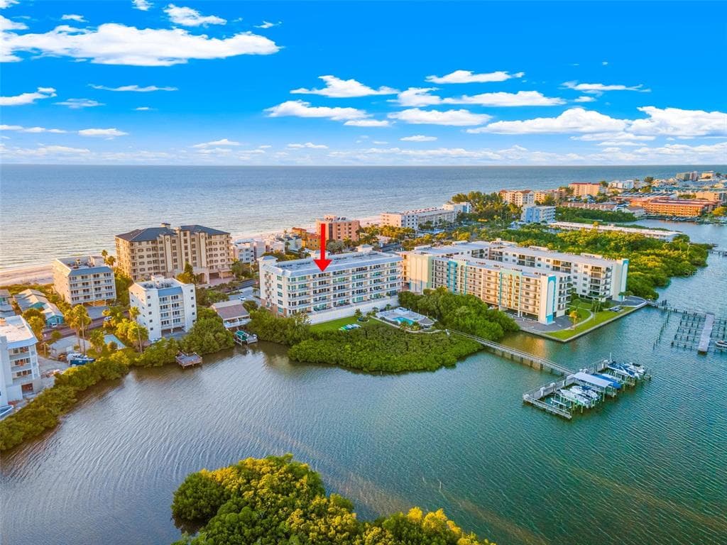 19519 GULF BOULEVARD UNIT 605 INDIAN SHORES, FL 33785