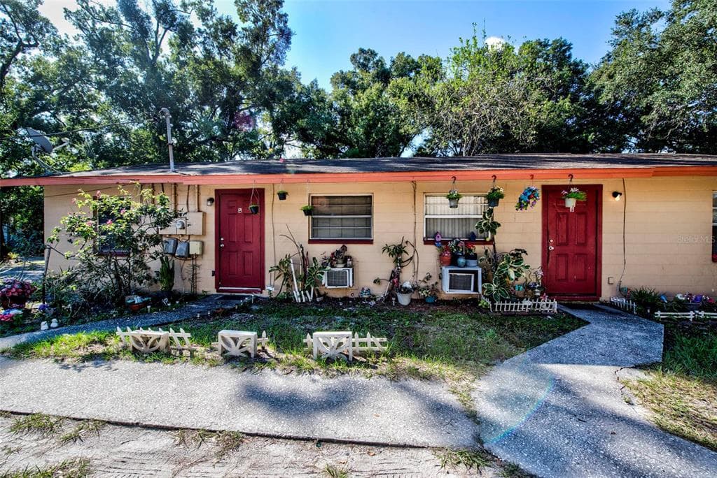 1902 N 42ND STREET TAMPA, FL 33605