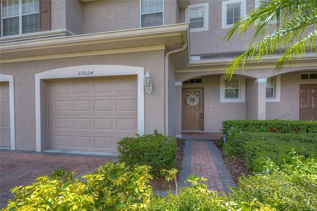 27024 COOL STREAM LANE WESLEY CHAPEL, FL 33544