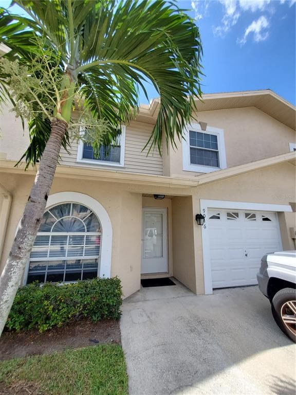 9046 ANTIGUA DRIVE SEMINOLE, FL 33777