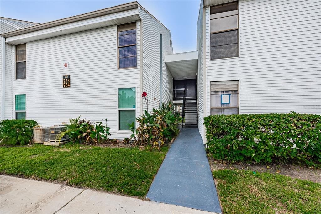754 HAVEN PLACE UNIT 754 TARPON SPRINGS, FL 34689