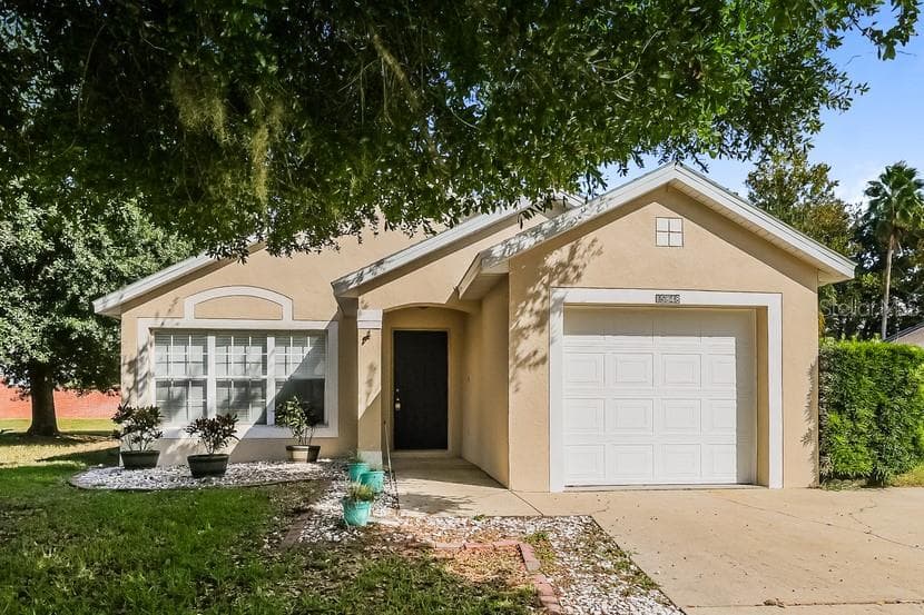 15848 AUTUMN GLEN AVENUE CLERMONT, FL 34714
