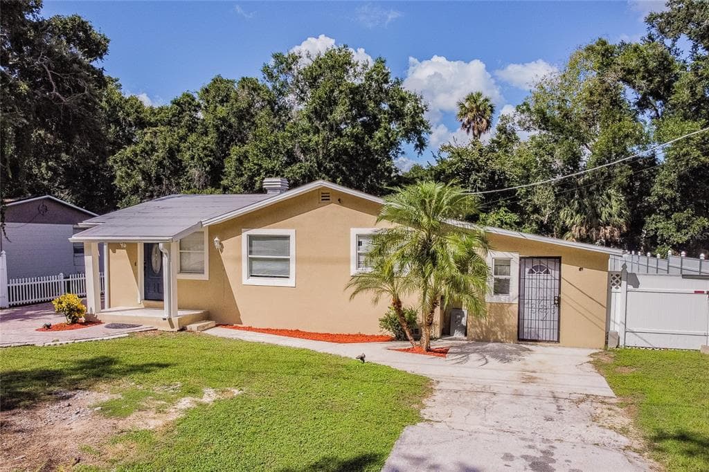 8507 SUNBEAM LANE TAMPA, FL 33615