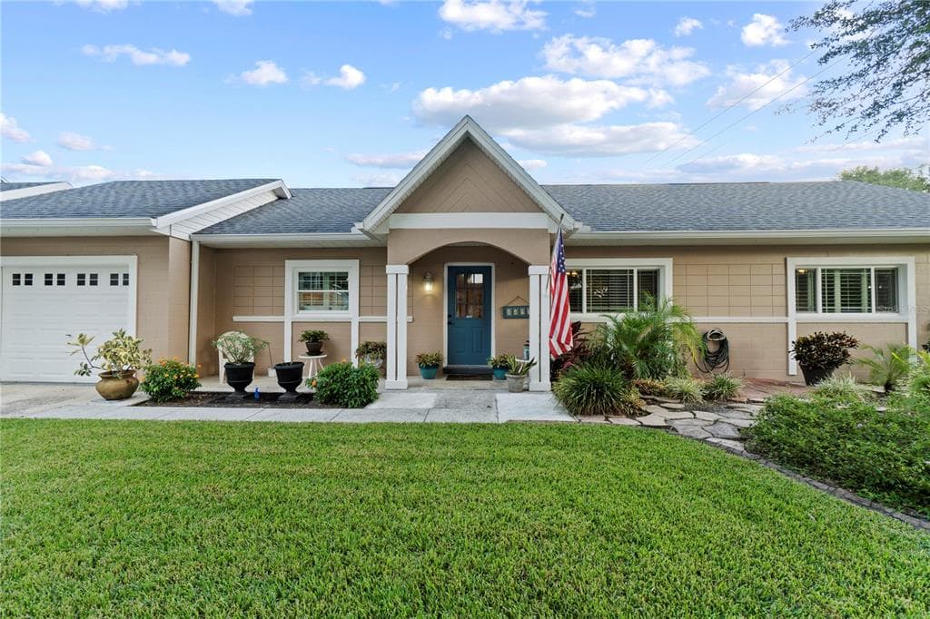 8495 OAK BLUFF DRIVE ORLANDO, FL 32827