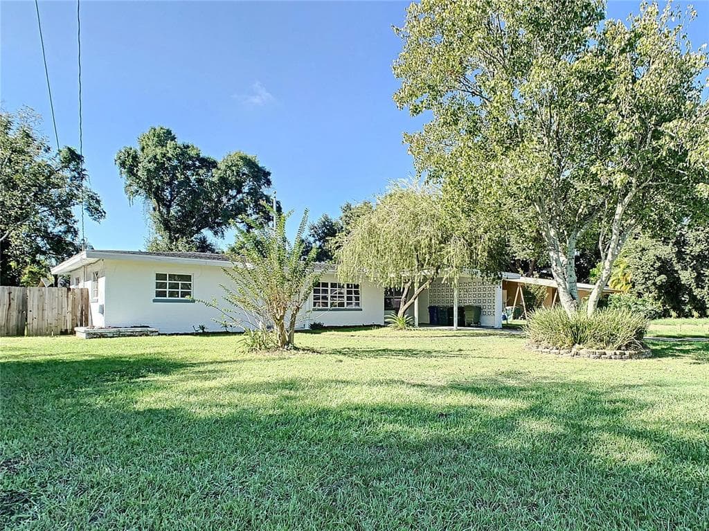 2206 AVENUE B SW WINTER HAVEN, FL 33880