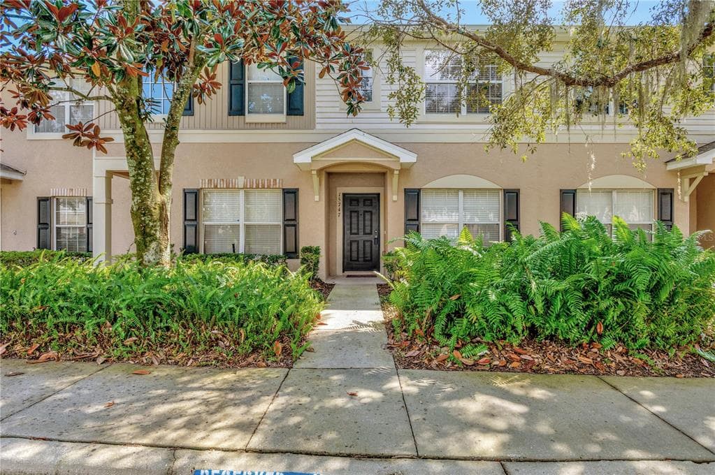 15747 FISHHAWK FALLS DRIVE LITHIA, FL 33547