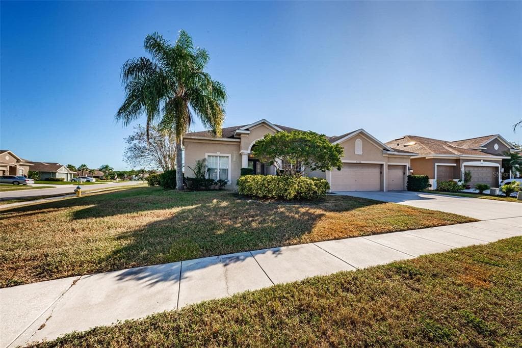 2506 WOOD POINTE DRIVE HOLIDAY, FL 34691