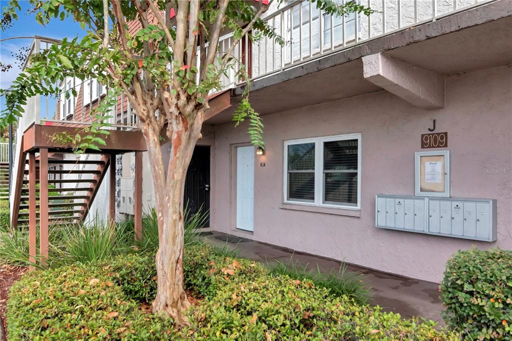 9109 W HILLSBOROUGH AVENUE UNIT J107 TAMPA, FL 33615