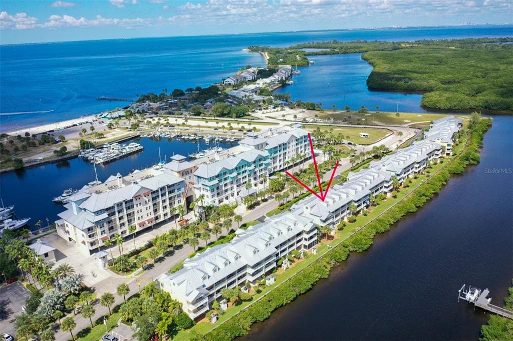 517 BAHIA BEACH BOULEVARD RUSKIN, FL 33570