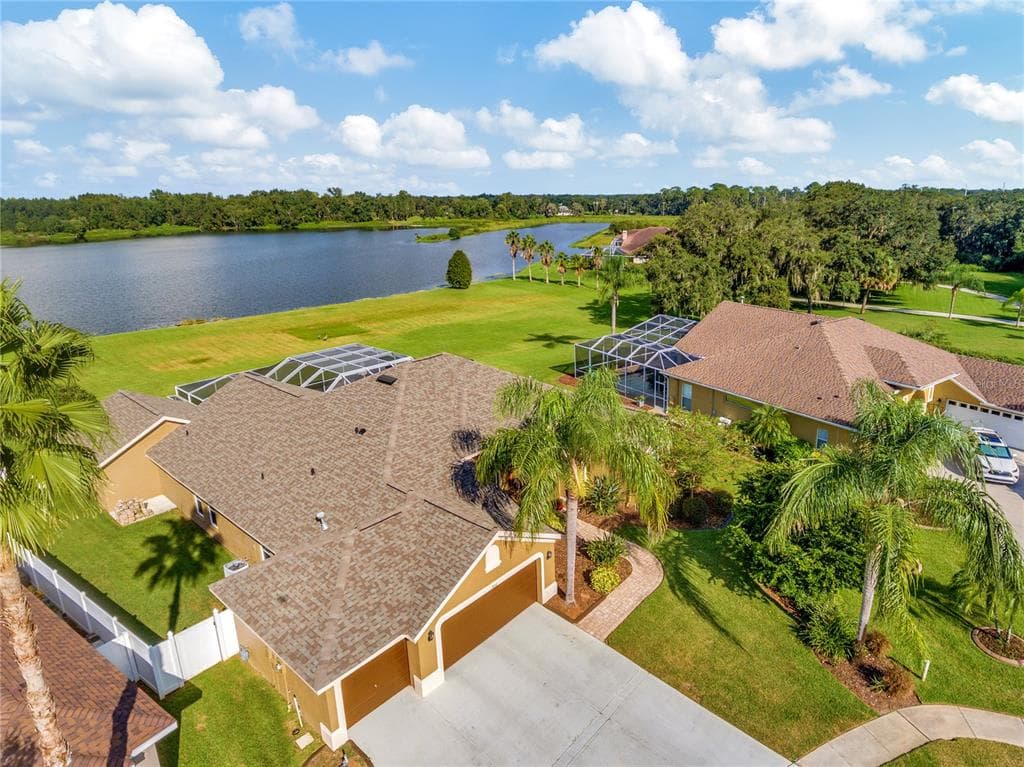 5516 WINDING BROOK LANE
