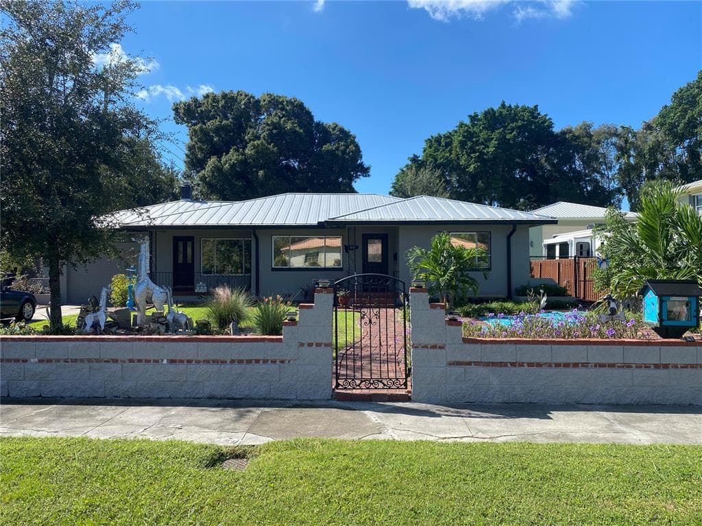 6920 BOUGAINVILLA AVENUE S ST PETERSBURG, FL 33707
