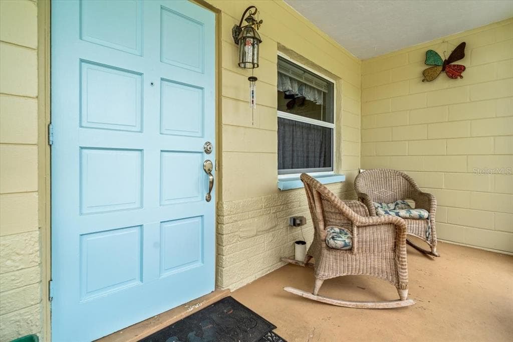 10426 VALENCIA ROAD SEMINOLE, FL 33772