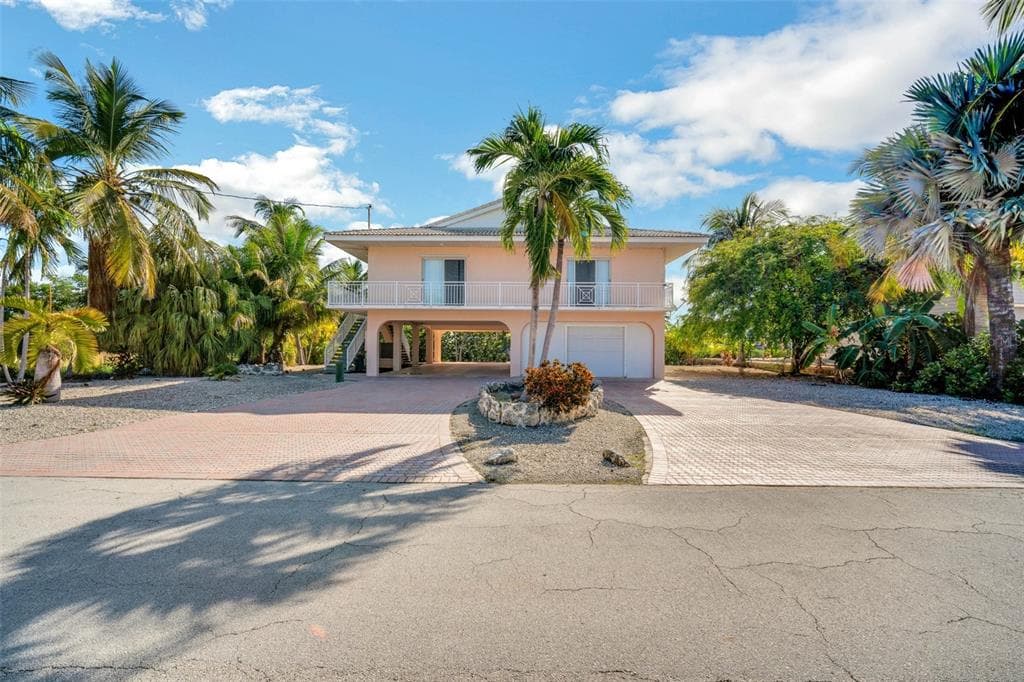 218 S ANGLERS DRIVE MARATHON, FL 33050