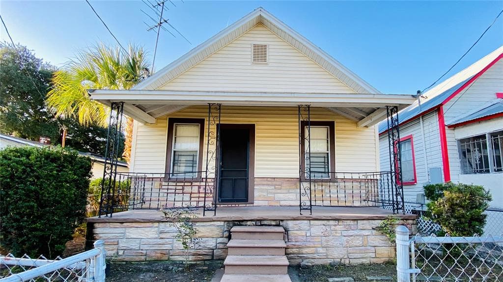 1934 W CYPRESS STREET TAMPA, FL 33606