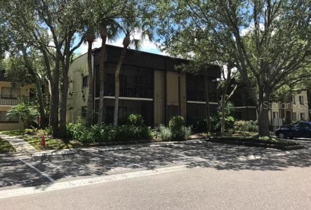 11805 RAINTREE LAKE LANE UNIT C TEMPLE TERRACE, FL 33617