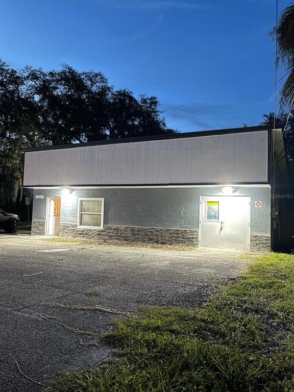 7002 E FOWLER AVENUE TEMPLE TERRACE, FL 33617