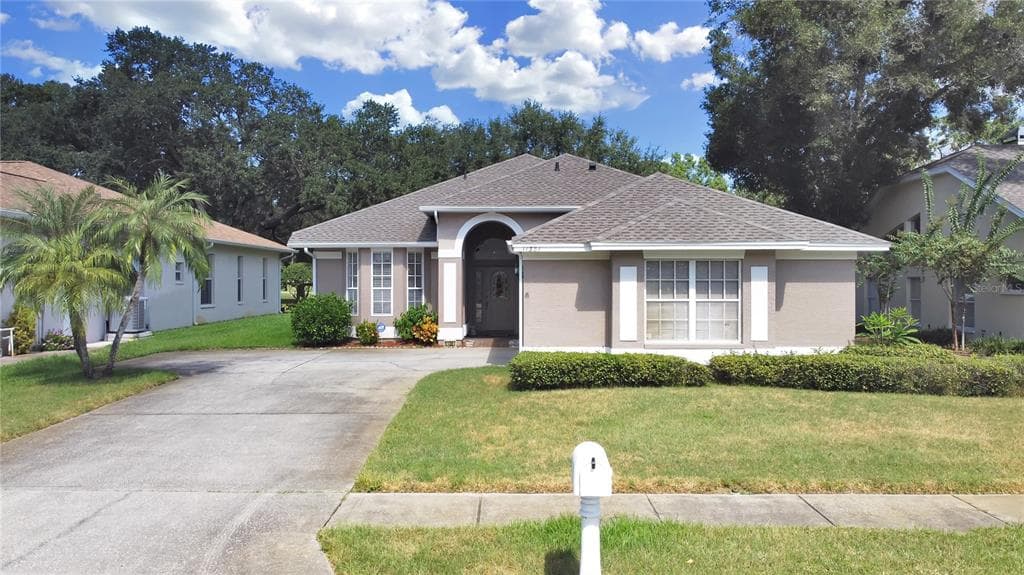 11381 CANTERBURY LANE SEMINOLE, FL 33778