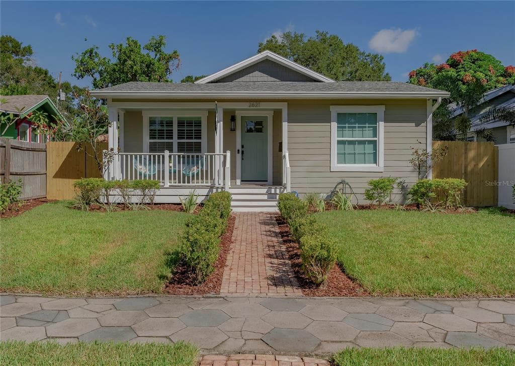 2621 2ND AVENUE N ST PETERSBURG, FL 33713