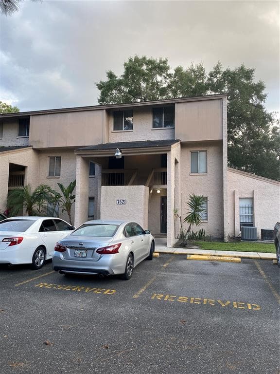 7521 PITCH PINE CIRCLE UNIT A TAMPA, FL 33617