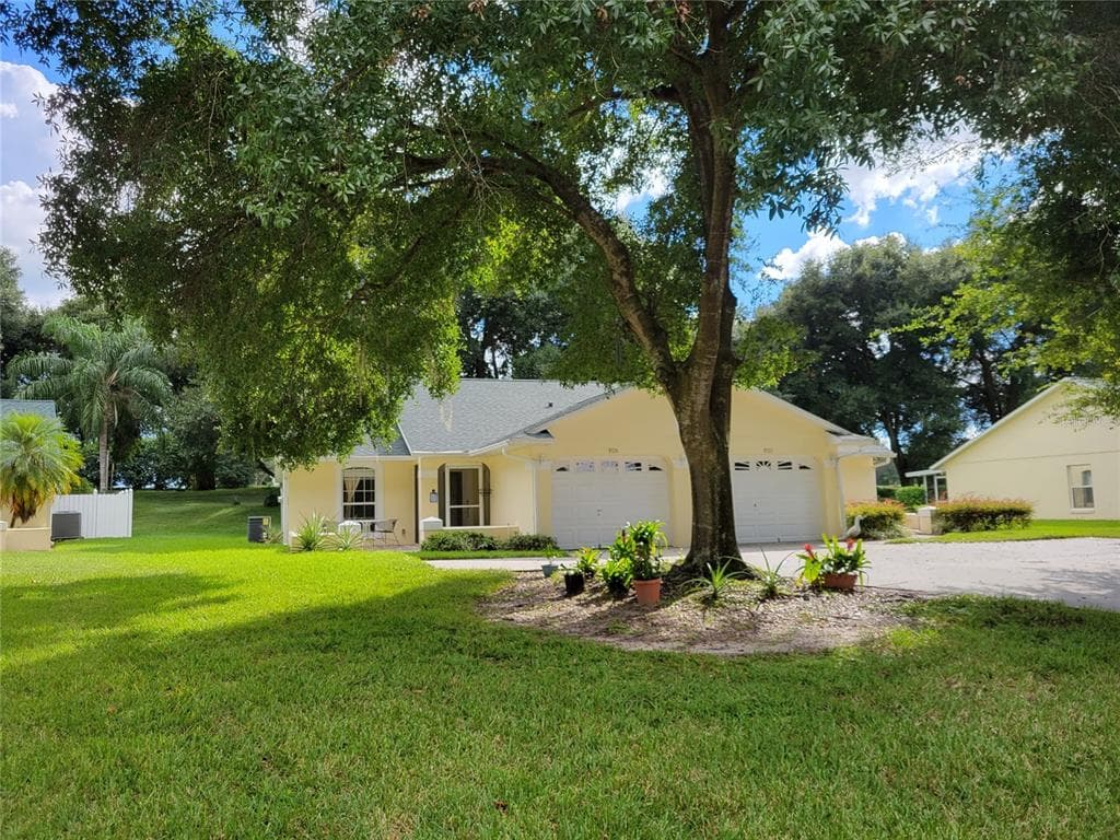 8926 COURTYARD LANE GROVELAND, FL 34736
