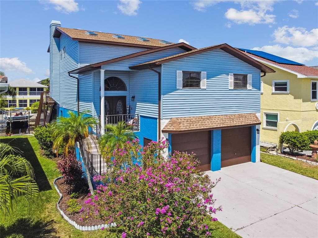 6241 BAYSIDE DRIVE