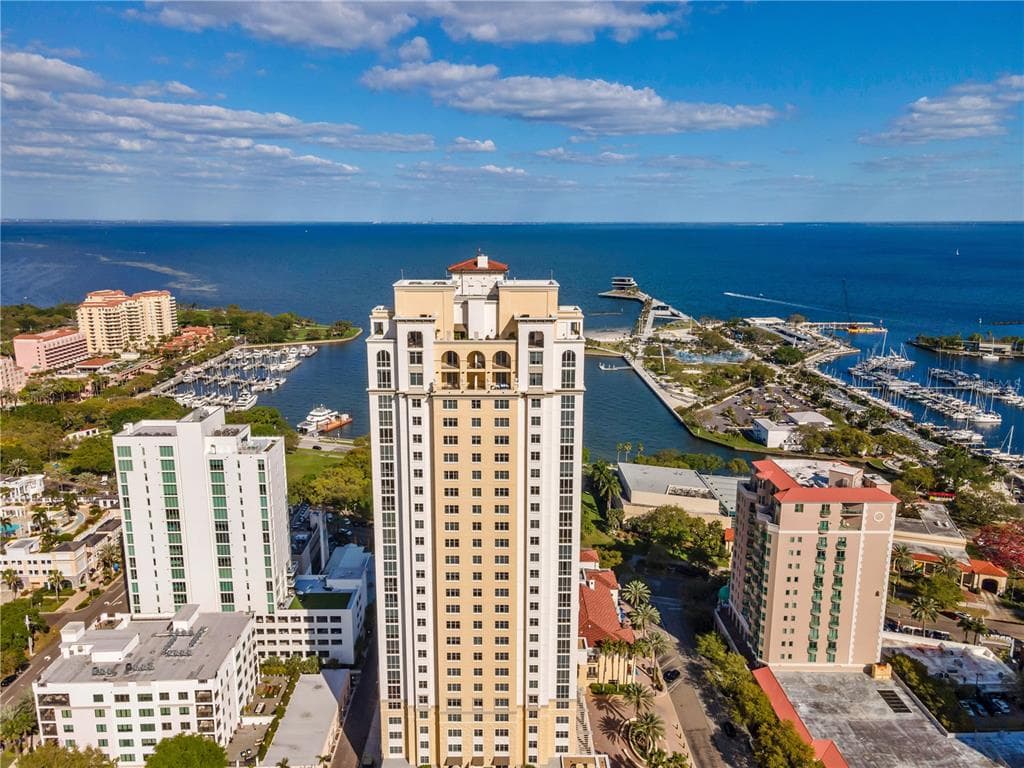 300 BEACH DRIVE NE UNIT 1504 ST PETERSBURG, FL 33701