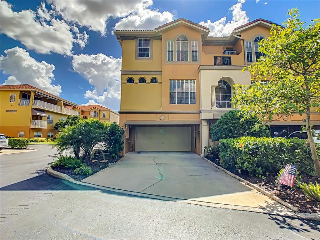 1504 POINTE TARPON BOULEVARD TARPON SPRINGS, FL 34689
