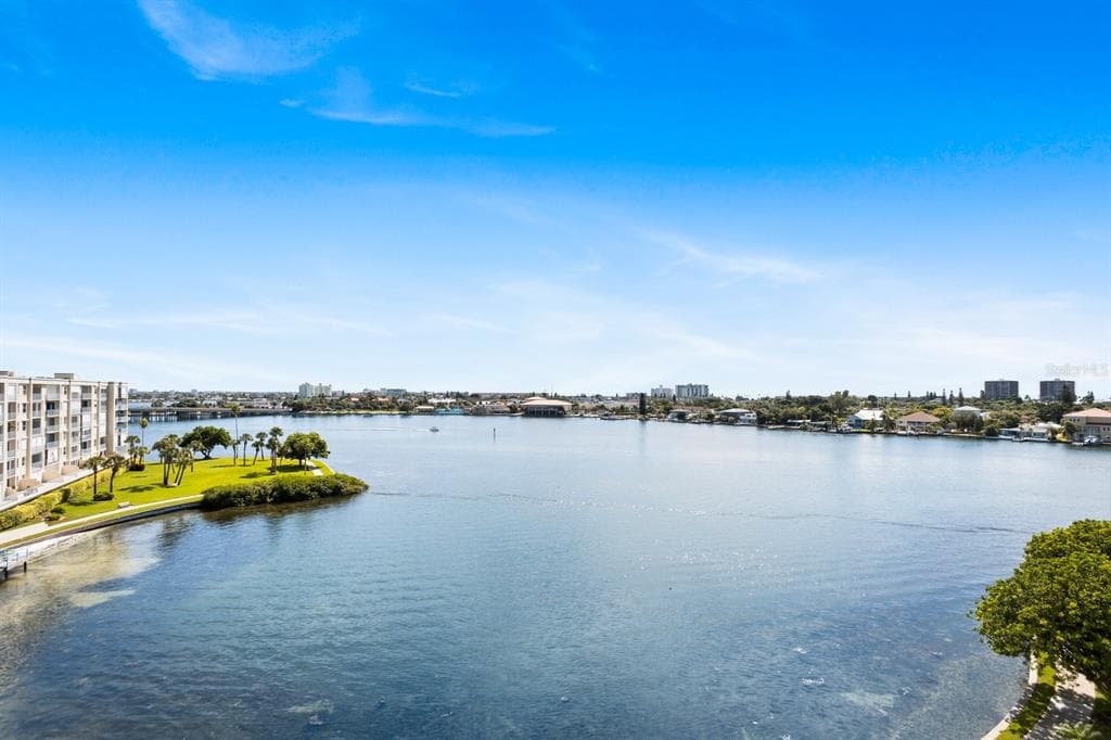 7912 SAILBOAT KEY BOULEVARD S UNIT 605 SOUTH PASADENA, FL 33707