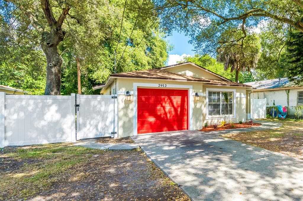 2912 E 27TH AVENUE TAMPA, FL 33605