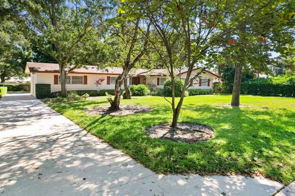647 FOREST GLEN ROAD CLEARWATER, FL 33765