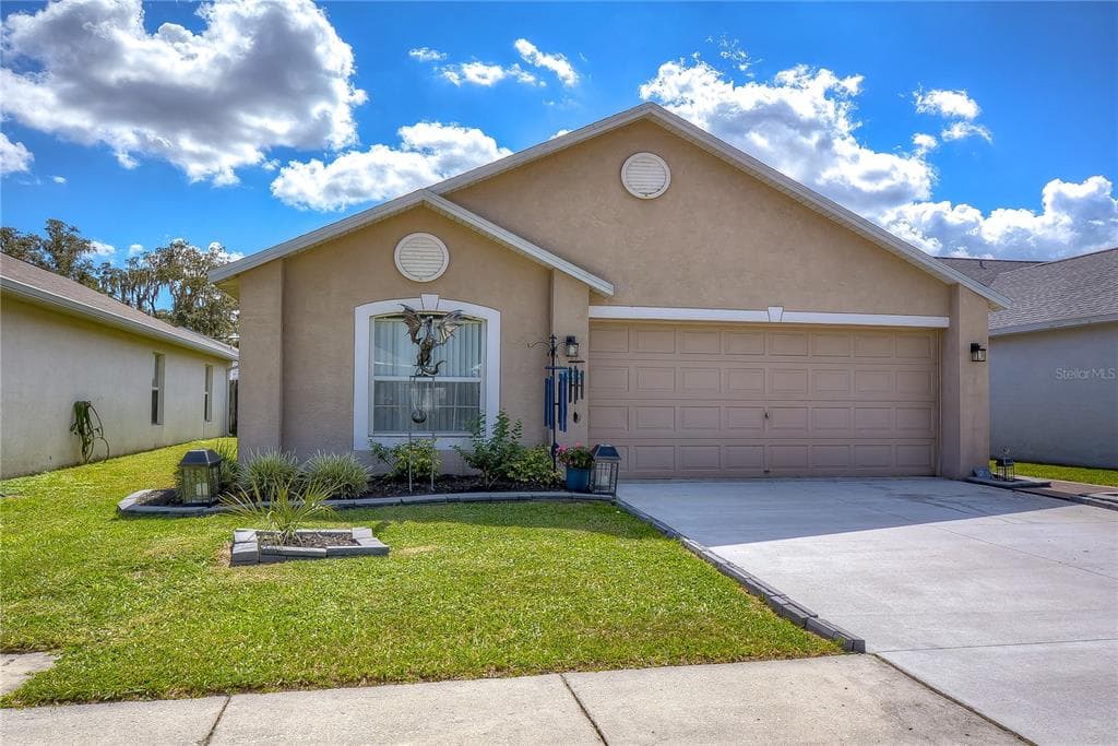 30505 DOUBLE DRIVE WESLEY CHAPEL, FL 33545