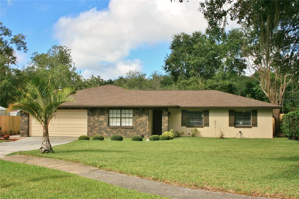 804 CHESS PLACE SEFFNER, FL 33584