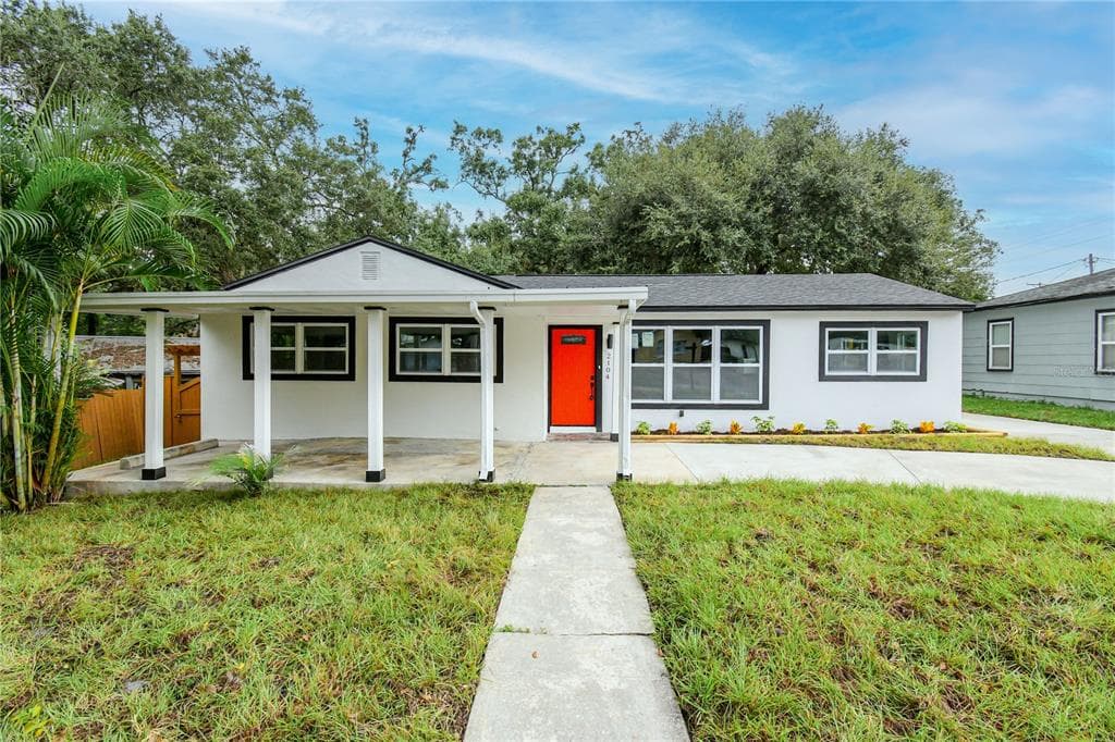 2104 E FLORA STREET TAMPA, FL 33610