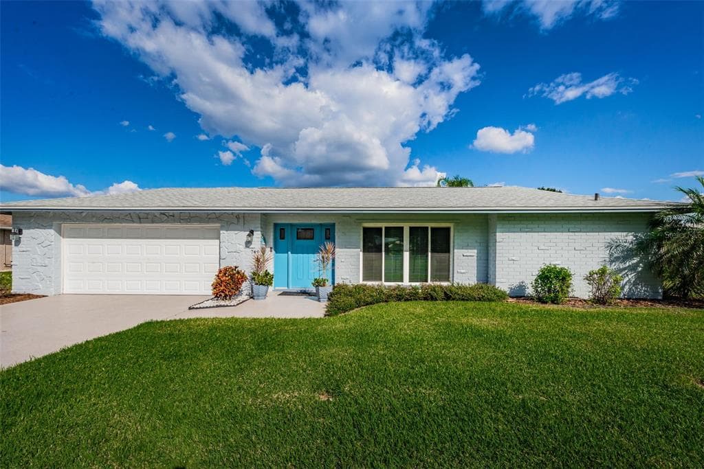 749 WINDWARD WAY