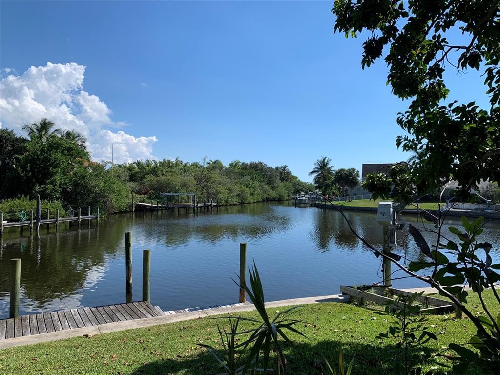 5311 CORAL BOULEVARD BRADENTON, FL 34210