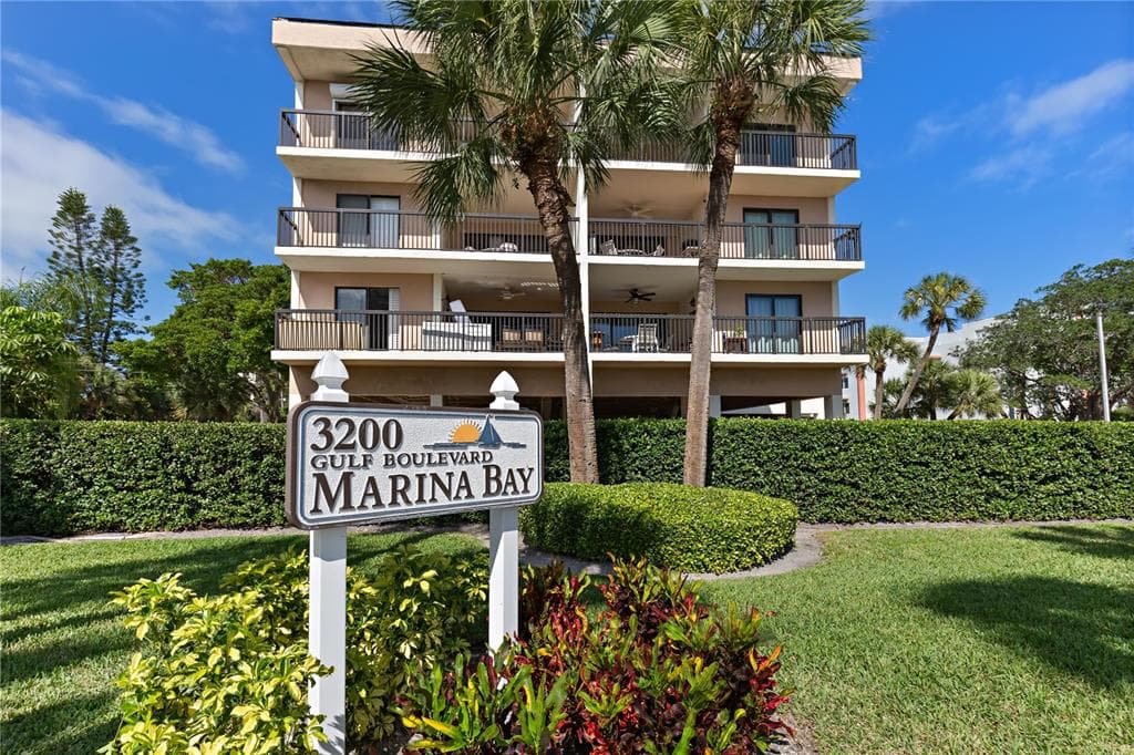 3200 GULF BOULEVARD UNIT 103 ST PETE BEACH, FL 33706