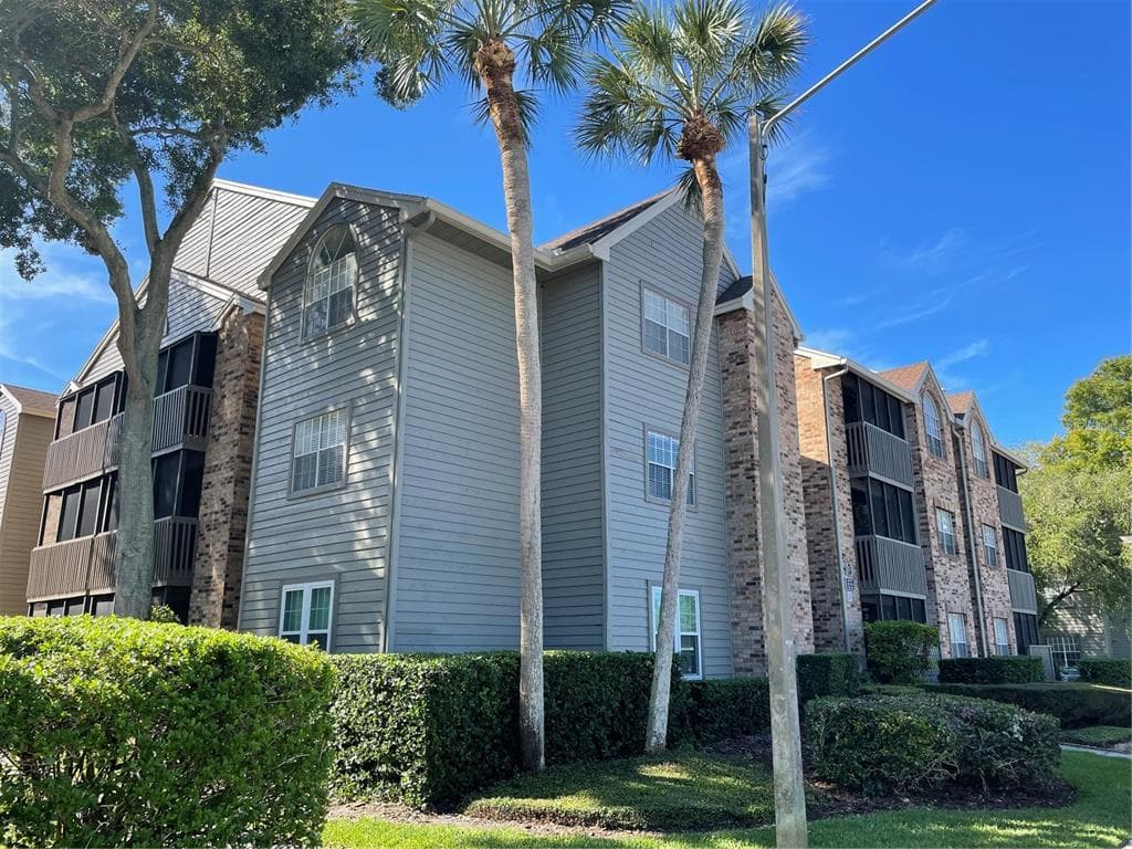 2500 WINDING CREEK BOULEVARD UNIT F104 CLEARWATER, FL 33761