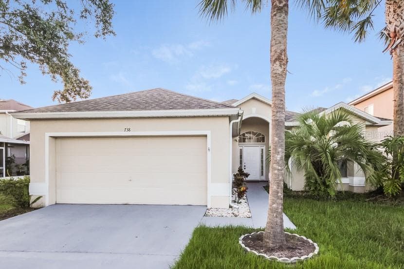 738 LAKE BISCAYNE WAY ORLANDO, FL 32824