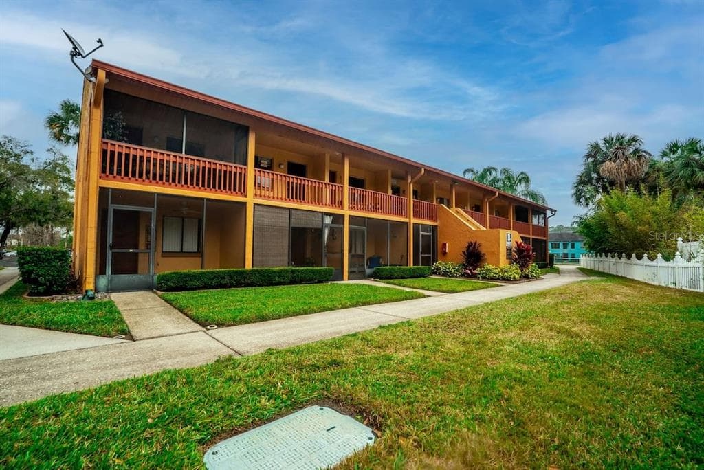 20857 HAULOVER COVE UNIT B4 LUTZ, FL 33558