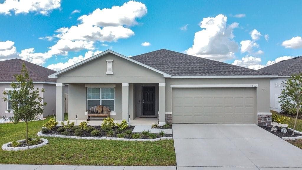 543 MEADOW BEND DRIVE DAVENPORT, FL 33837
