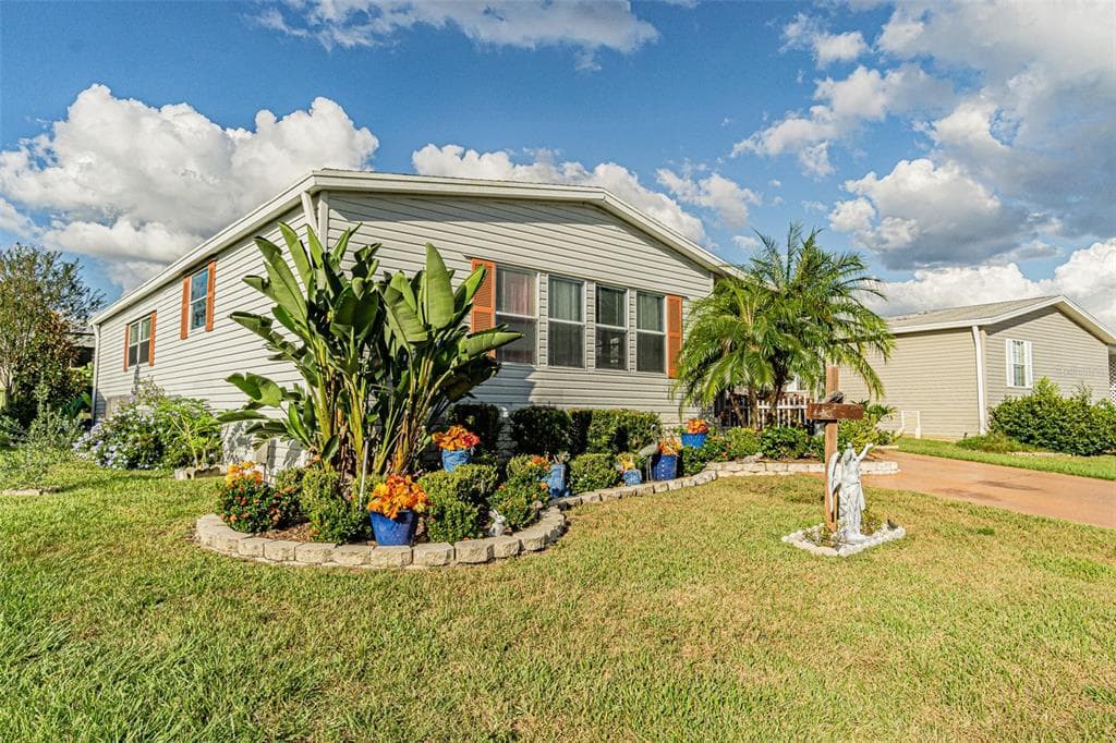 37545 LORENA AVENUE ZEPHYRHILLS, FL 33541