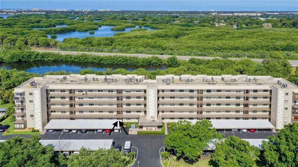 8198 TERRACE GARDEN DRIVE N UNIT 104 ST PETERSBURG, FL 33709