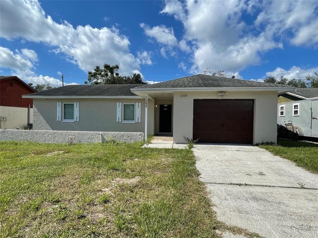 1309 CINNAMON WAY W LAKELAND, FL 33801