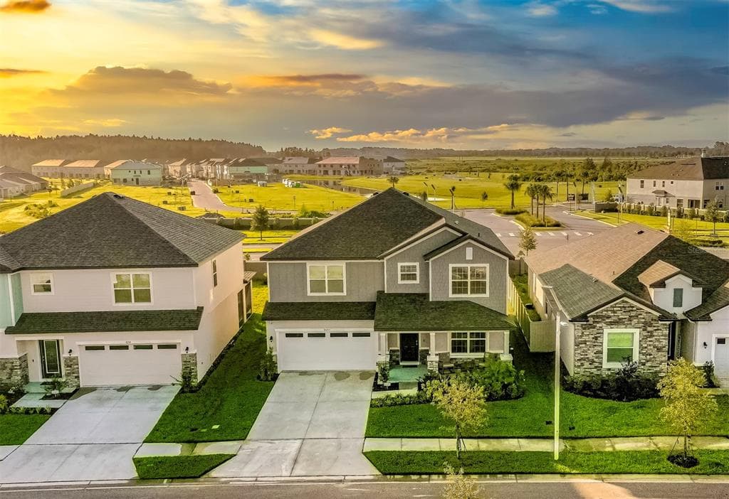 8200 ABBY BROOKS CIRCLE WESLEY CHAPEL, FL 33545