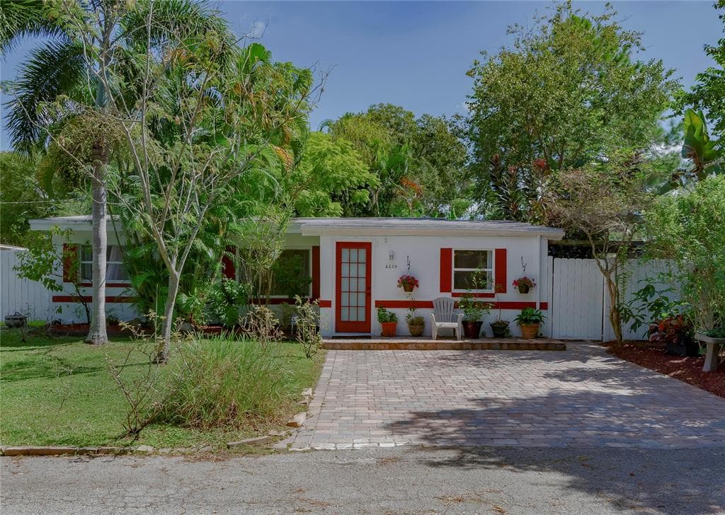 6205 65TH STREET N PINELLAS PARK, FL 33781